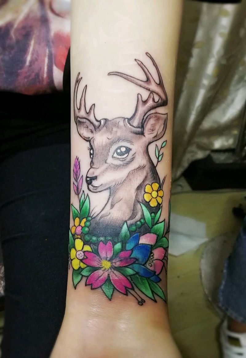 鹿纹身纹身图片_手臂动物宁德福建東方龍成品纹身图案