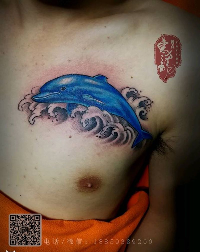 海豚遮盖英文纹身图片_胸部宁德成品纹身图案