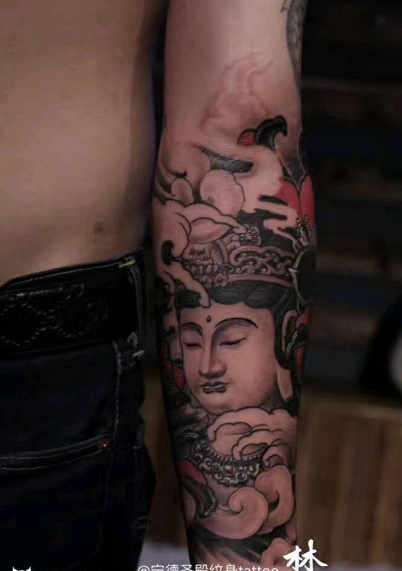 佛包小臂纹身图片_手臂传统成品纹身图案