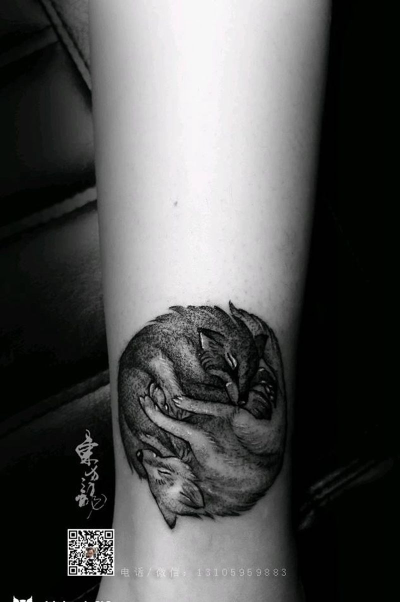 狐狸点刺纹身图片_腿部宁德东方龙纹成品纹身图案