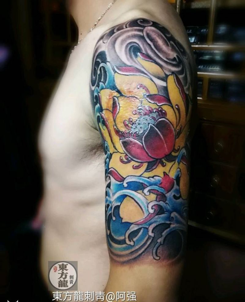 手臂纹身纹身图片_手臂新传统荷花花臂纹身图案