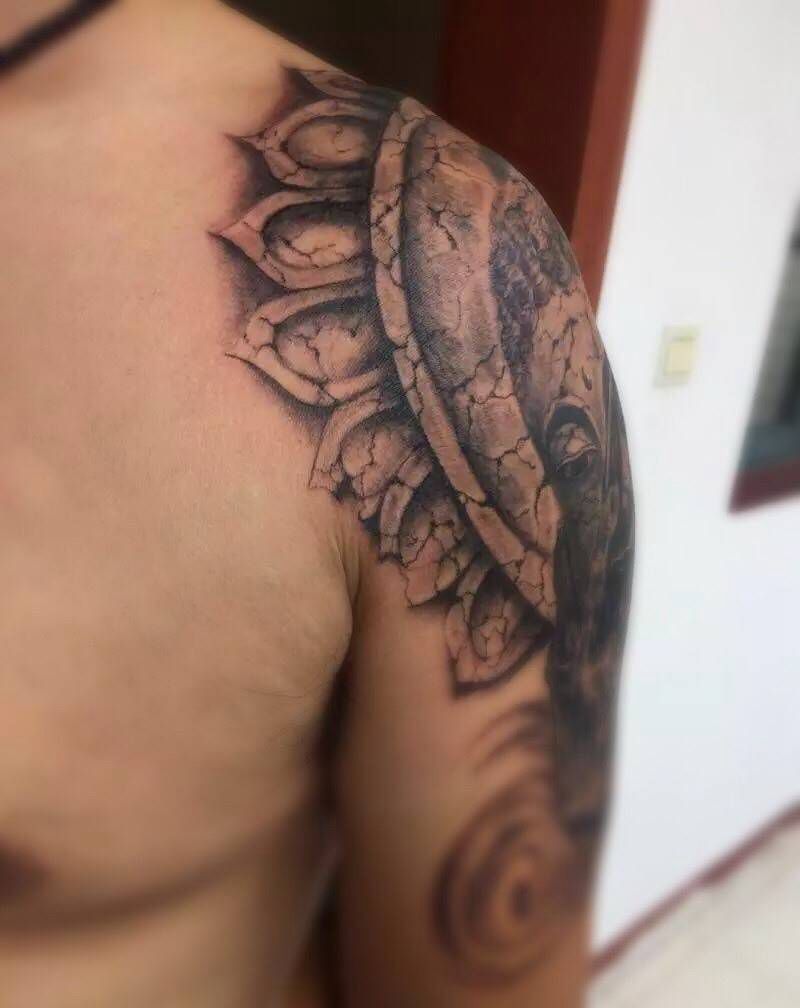 临摹岳老师的一副作品纹身图片