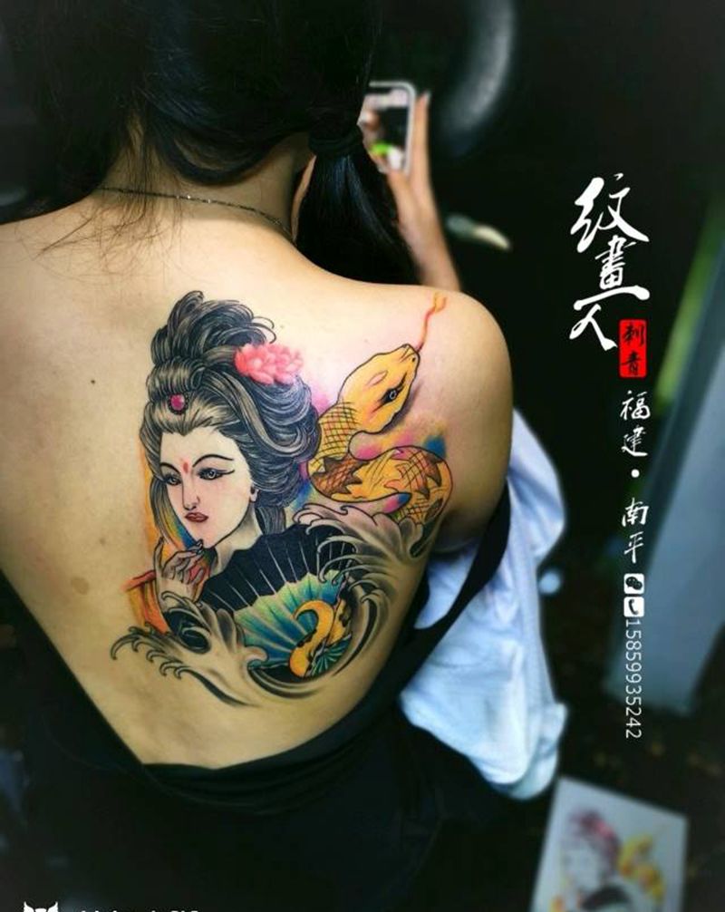 艺伎纹身图片_背部新传统纹身图案