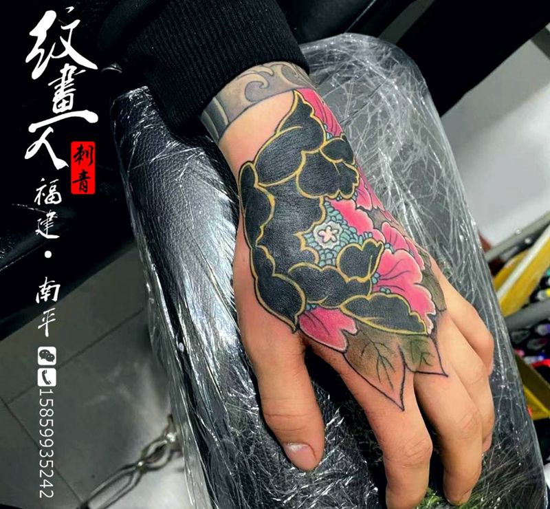 遮盖纹身图片_手部新传统纹身图案