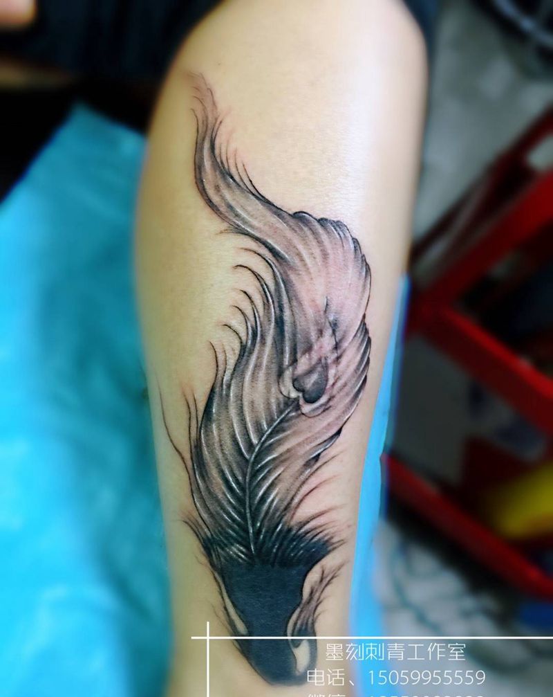 掩盖纹身图片_腿部欧美写实纹身图案