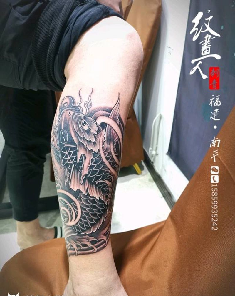 鲤鱼纹身图片_腿部新传统老传统纹身图案