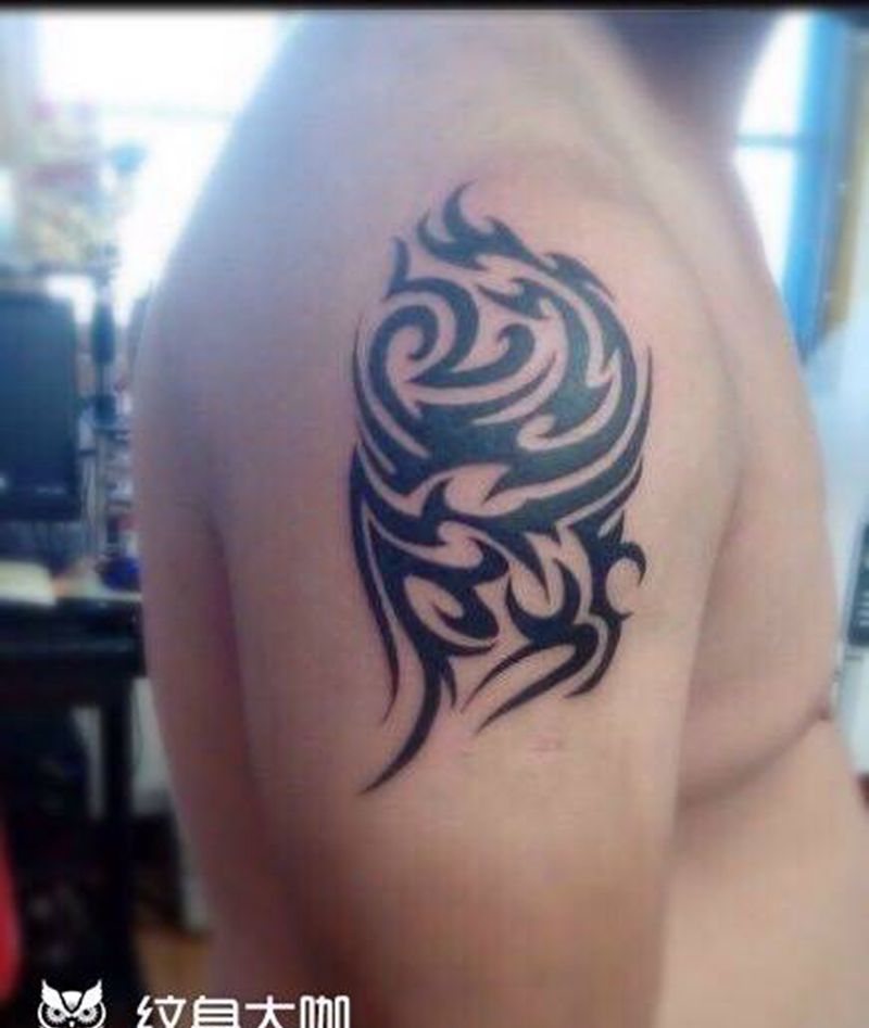 图腾一枚纹身图片