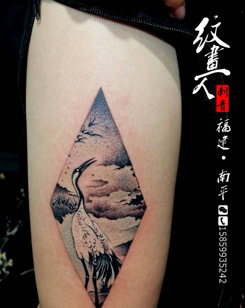 仙鹤纹身图片_腿部新传统纹身图案