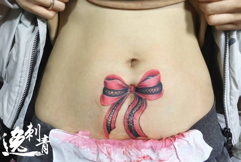 剖腹产疤痕遮盖纹身图片_腹部水彩纹身图案