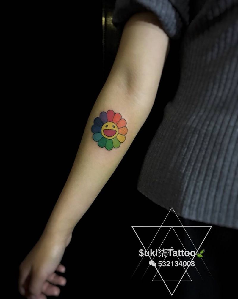 村上隆 太阳花纹身图片