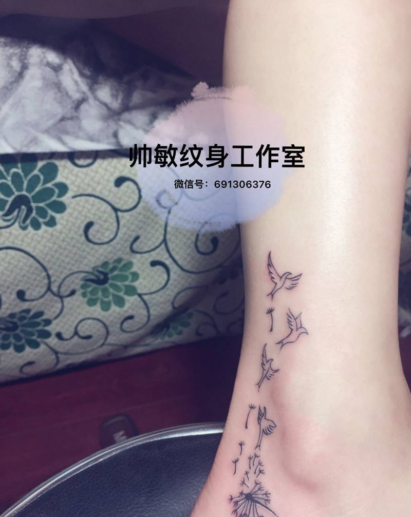 蒲公英纹身图片_帅敏TATTOO情侣清新脚部手稿纹身图案