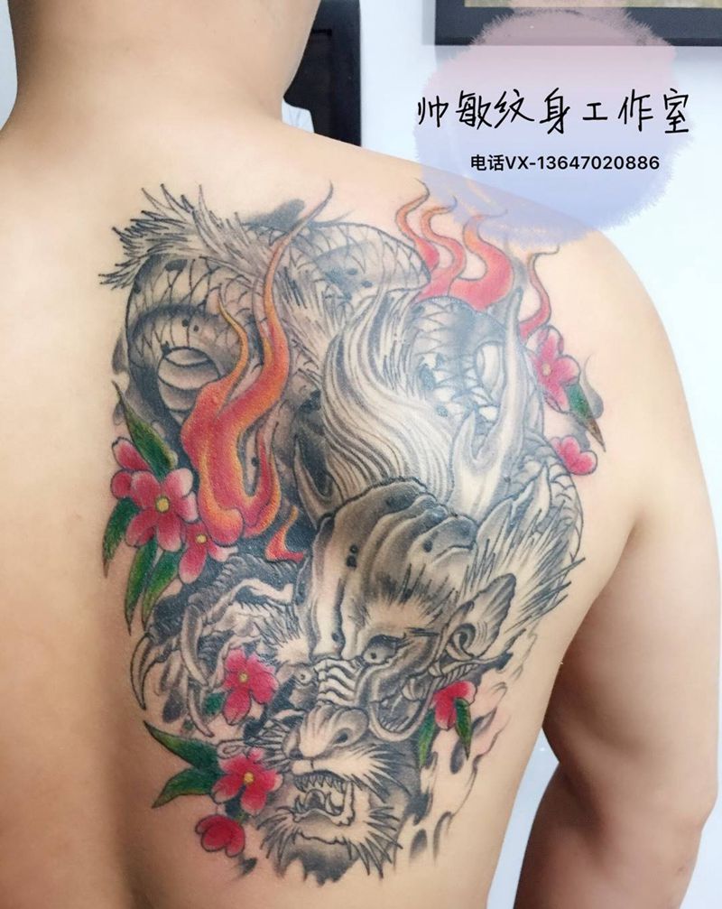 龙纹身图片_背部纹身图案