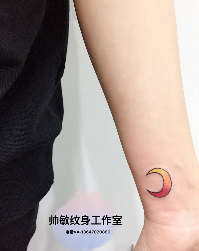 月亮纹身图片_帅敏TATTOO静物清新手部手稿纹身图案