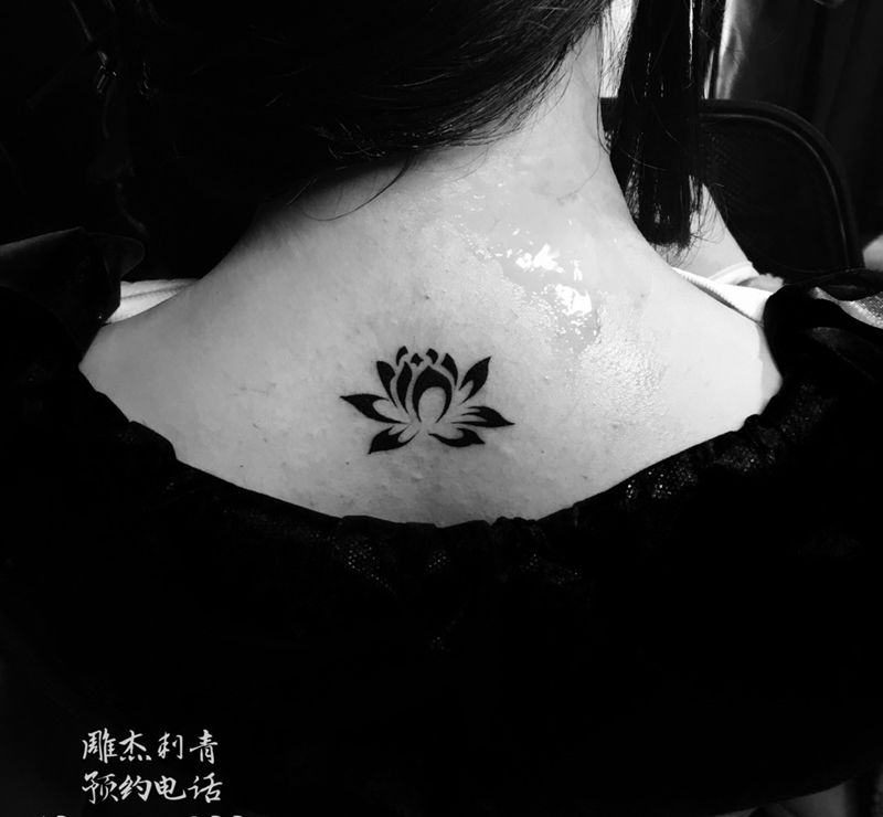 小清新莲花纹身图片_成品颈部腿部清新植物贴纸纹身图案