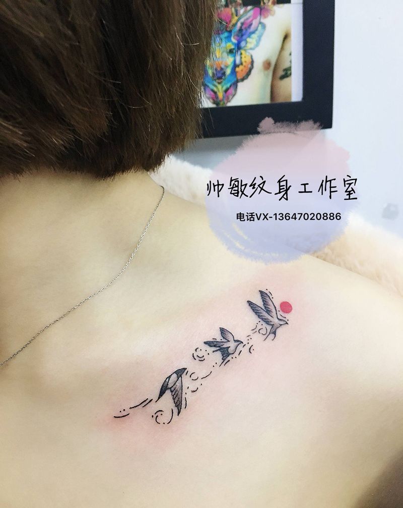 燕子纹身图片_肩部纹身图案