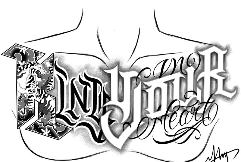 lettering纹身图片_胸部老传统花体字纹身图案