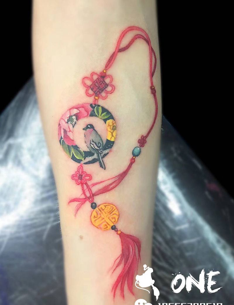 小清新中国结纹身图片_手臂New School新传统中国结水彩小清新纹身图案