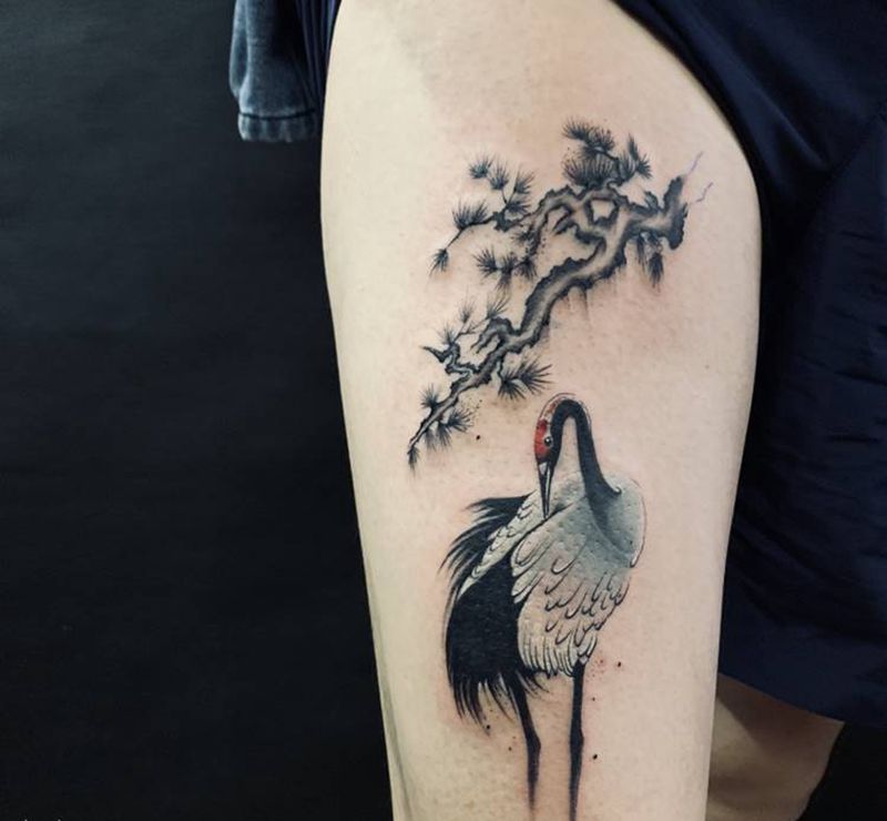水墨  鹤纹身图片_手臂腿部水墨纹身图案