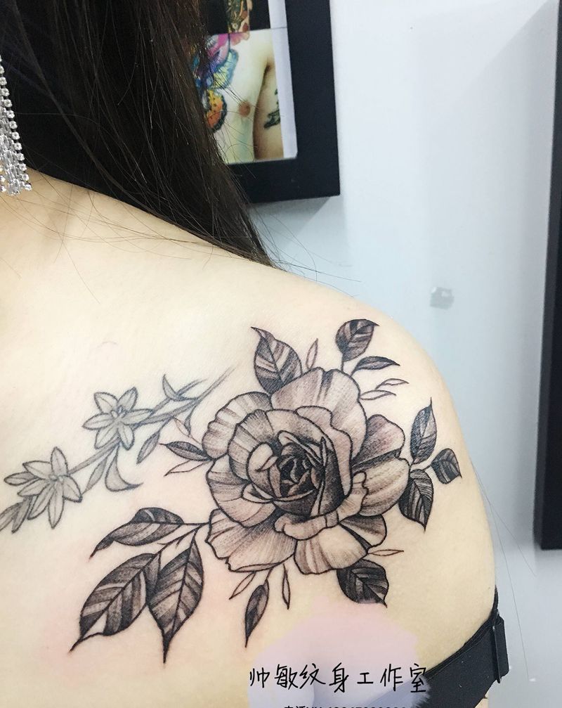 花纹身图片_肩部纹身图案