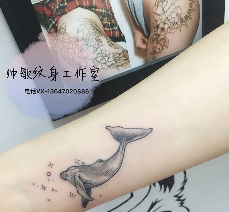 豚纹身图片_手臂纹身图案