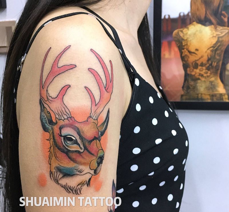 鹿纹身图片_手臂纹身图案