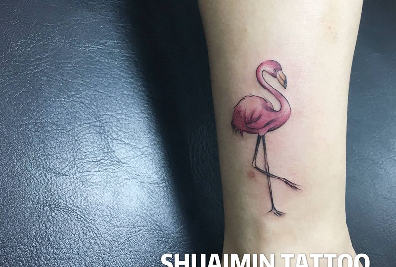 鸟纹身图片_脚部纹身图案