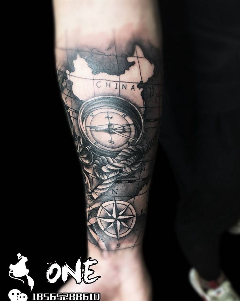 中国地图欧美纹身纹身图片_手部手臂欧美写实地图写实指南针欧美纹身图案