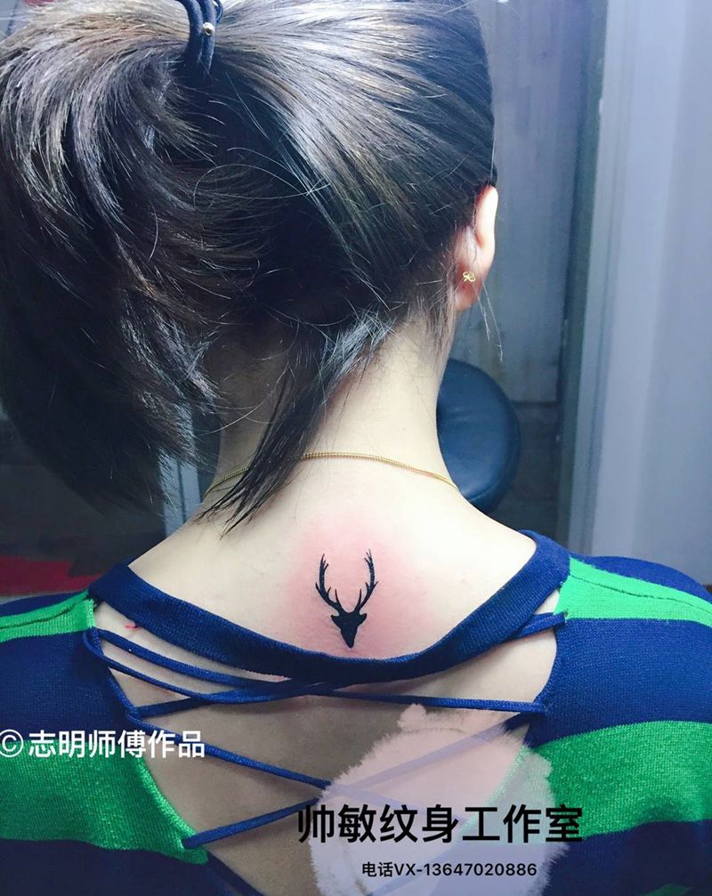 鹿纹身图片_帅敏TATTOO动物清新背部手稿纹身图案