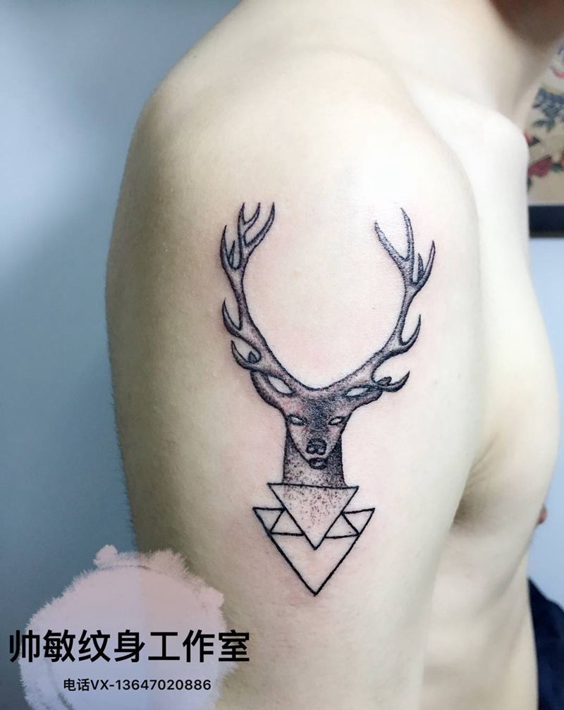 鹿纹身图片_帅敏TATTOO动物传统手臂手稿纹身图案