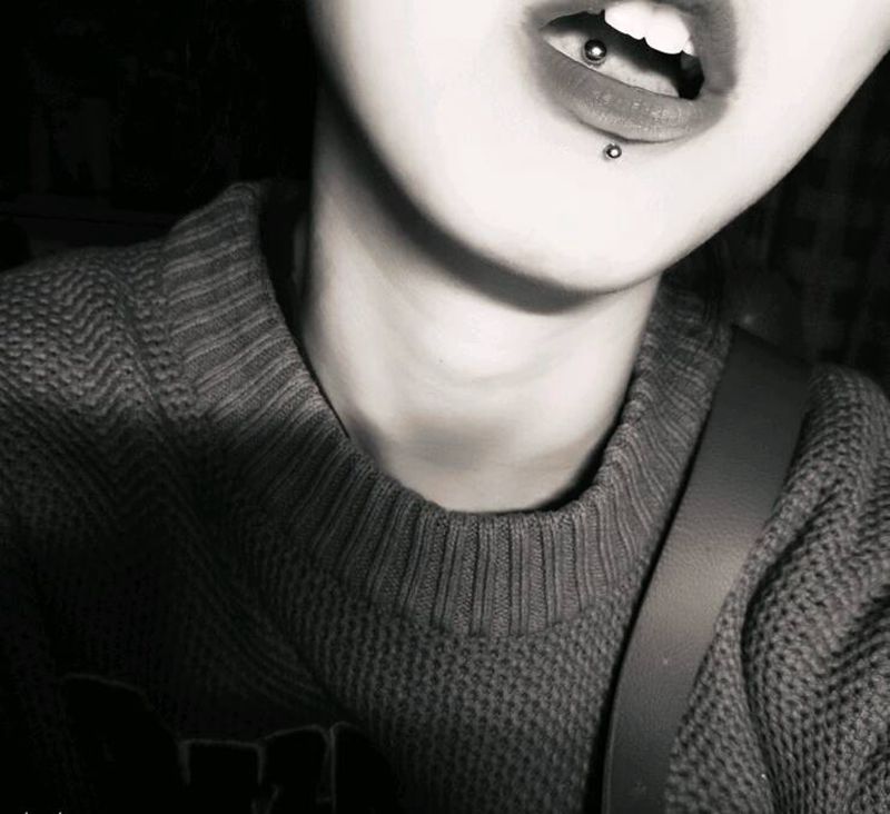 穿孔纹身图片_手臂点刺纹身图案