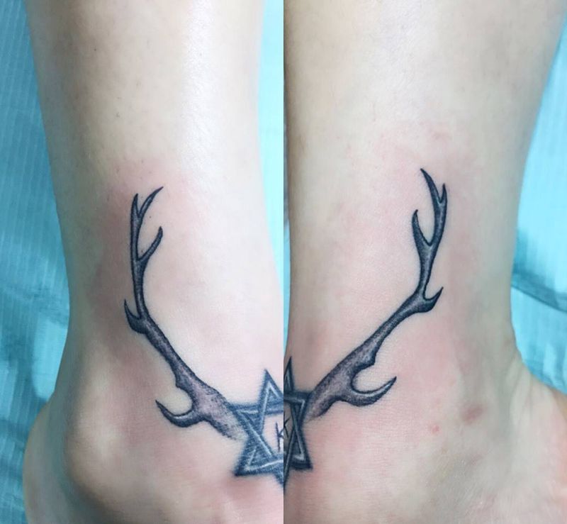 修改纹身纹身图片_动物传统脚部手稿纹身图案