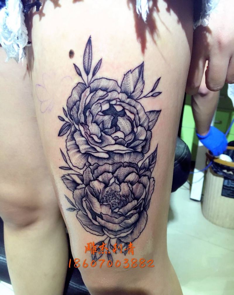 大腿花纹身图片_成品腿部欧美清新植物静物贴纸纹身图案