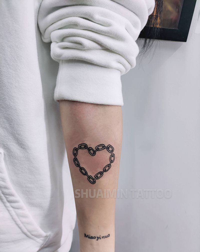 锁住心纹身图片_手部手臂New School新传统纹身图案