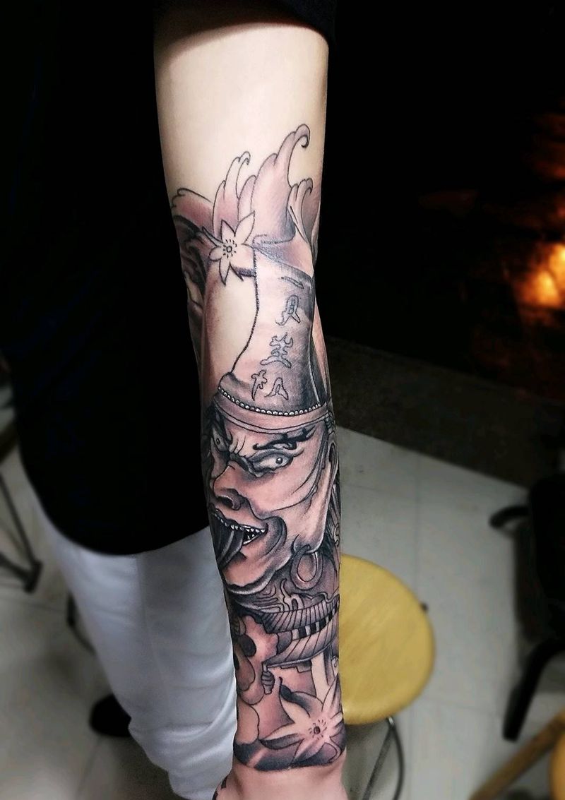 包小臂纹身图片