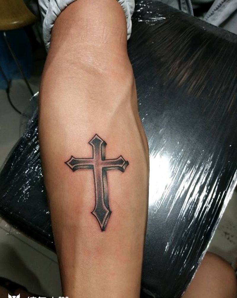 十字架纹身图片
