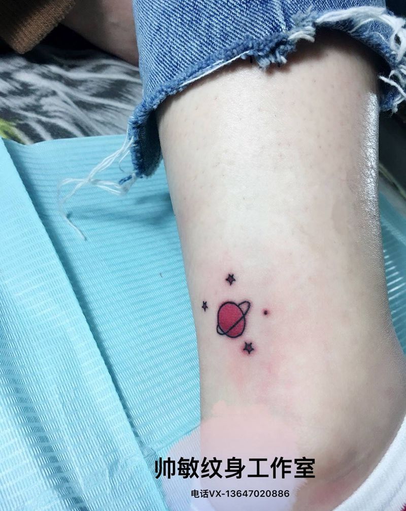 地球纹身图片_帅敏TATTOO几何清新脚部手稿纹身图案