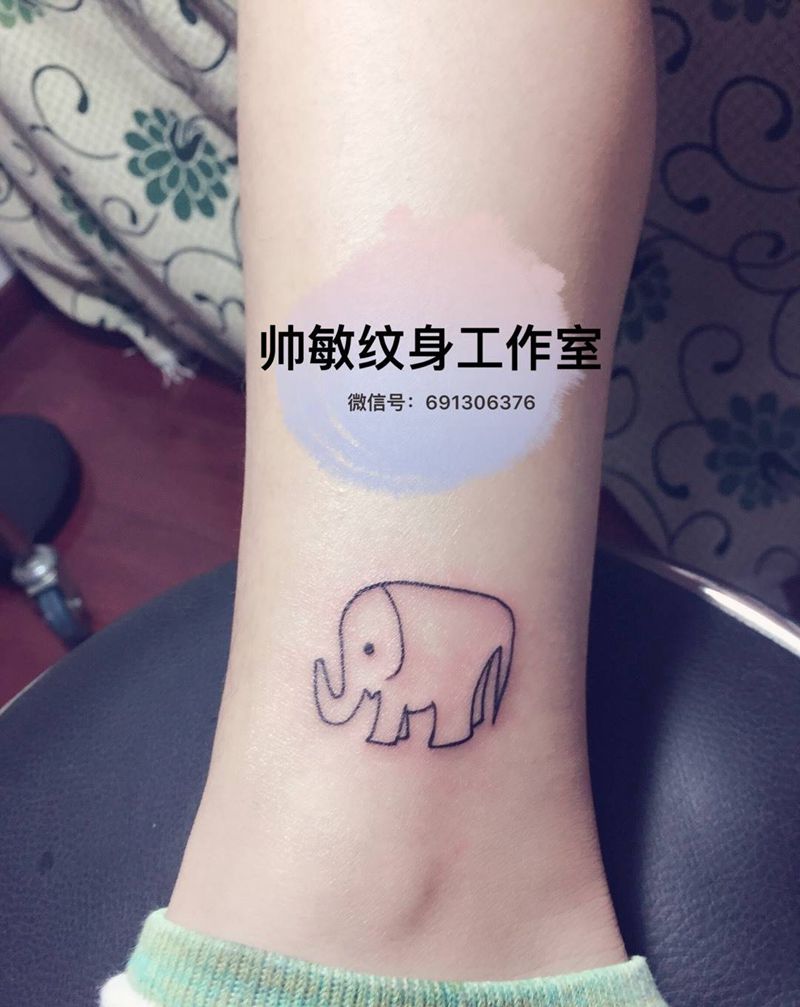 小象卍纹身图片_帅敏TATTOO静物动物清新脚部手稿纹身图案