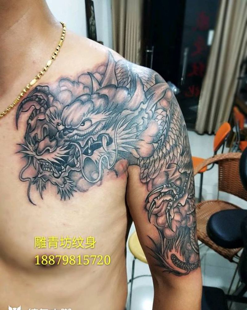 过肩龙纹身图片