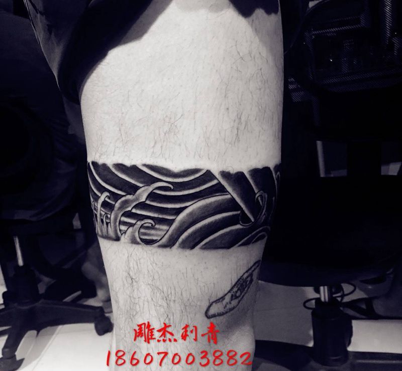 日式浪纹身图片_成品腿部传统原创纹身图案