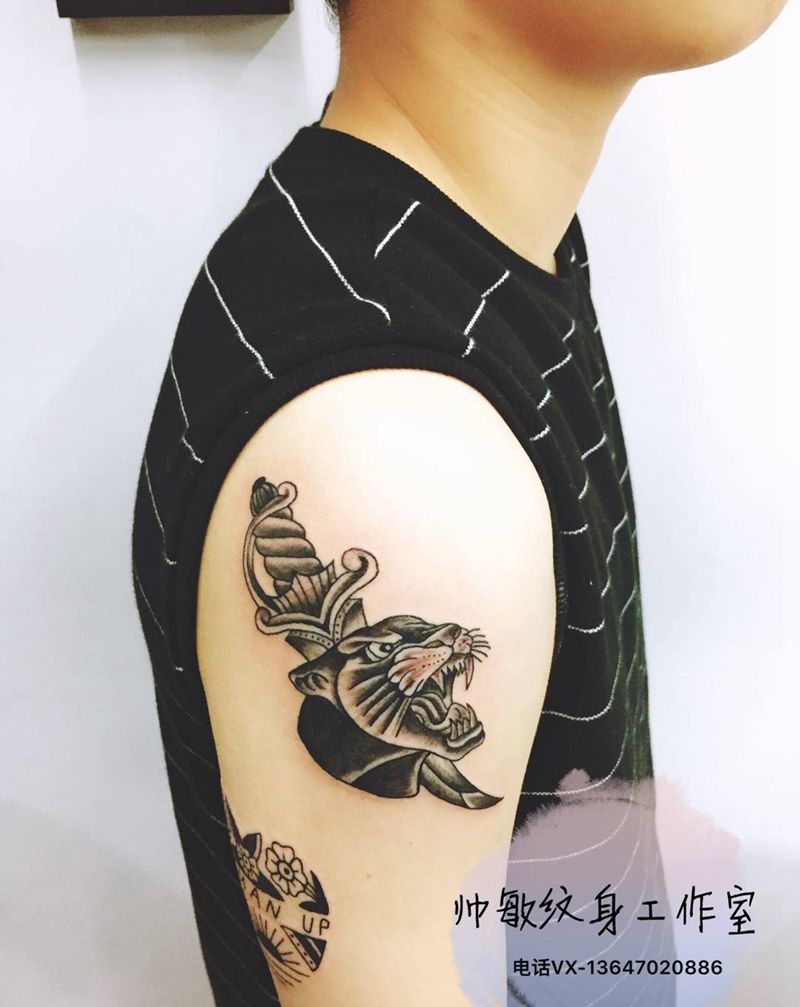 黑纹身图片