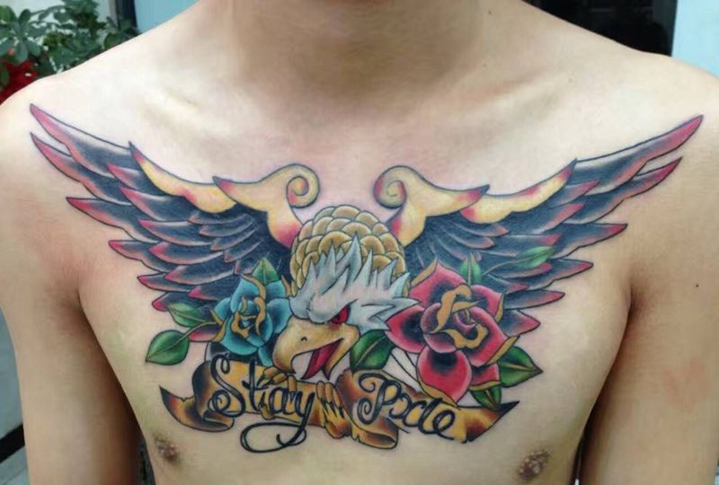 小花胸纹身图片