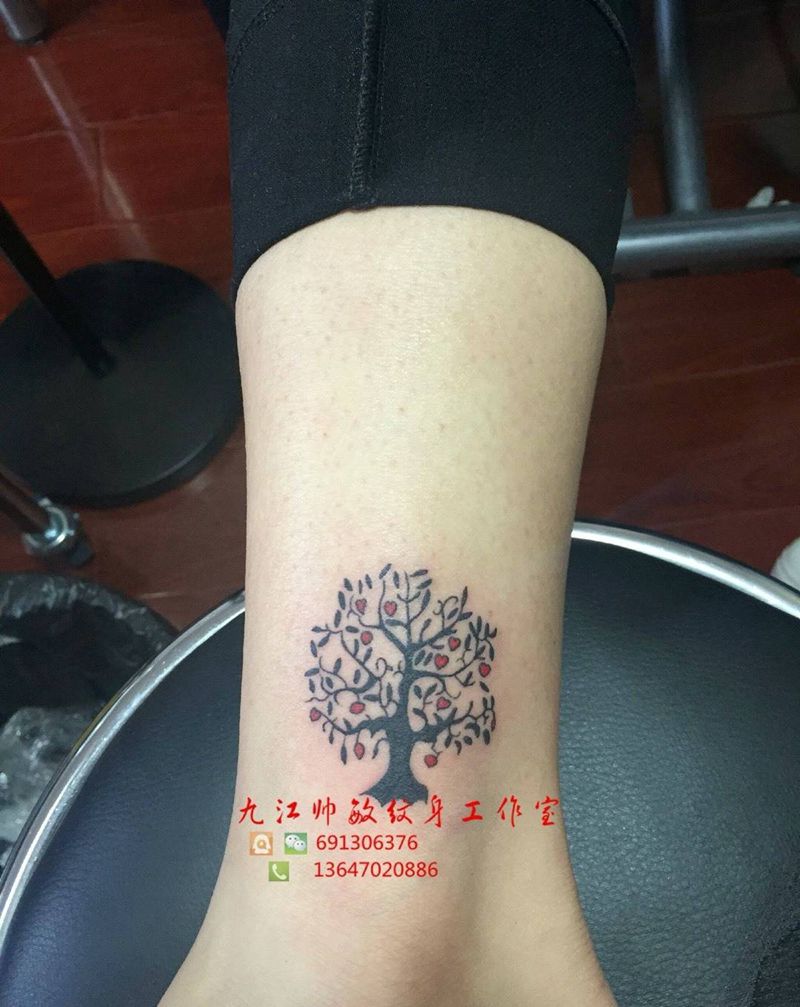 爱心树纹身图片_手稿脚部欧美清新静物情侣原创纹身图案