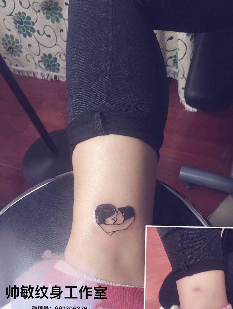 遮盖纹身图片_插画脚部清新情侣人物帅敏TATO纹身图案