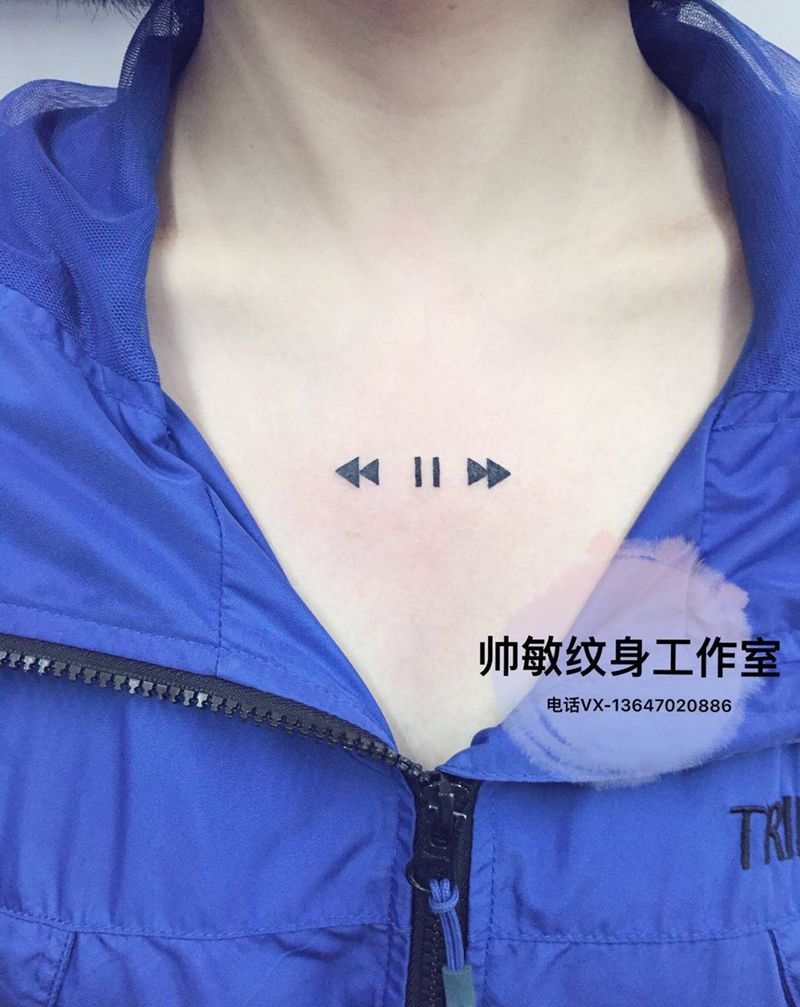 卐纹身图片_帅敏TATTOO几何清新胸部手稿纹身图案