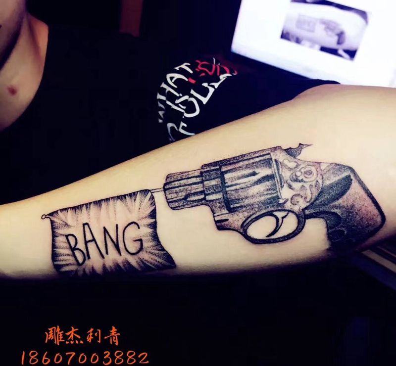这是一把枪，哈哈纹身图片_成品手臂手部清新几何图腾纹身图案