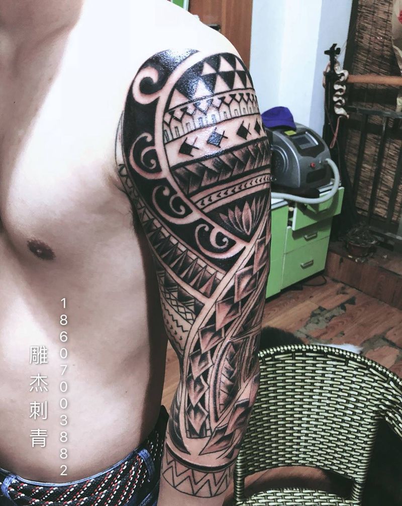 玛雅图腾纹身图片_手臂图腾几何纹身图案