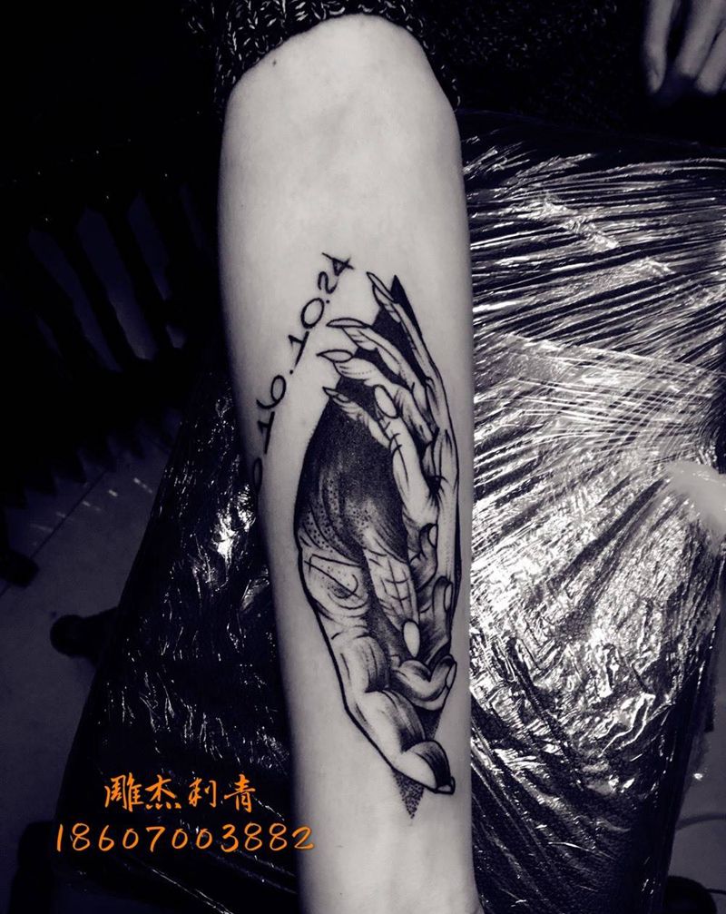 手纹身图片_成品手部手臂欧美清新几何贴纸纹身图案