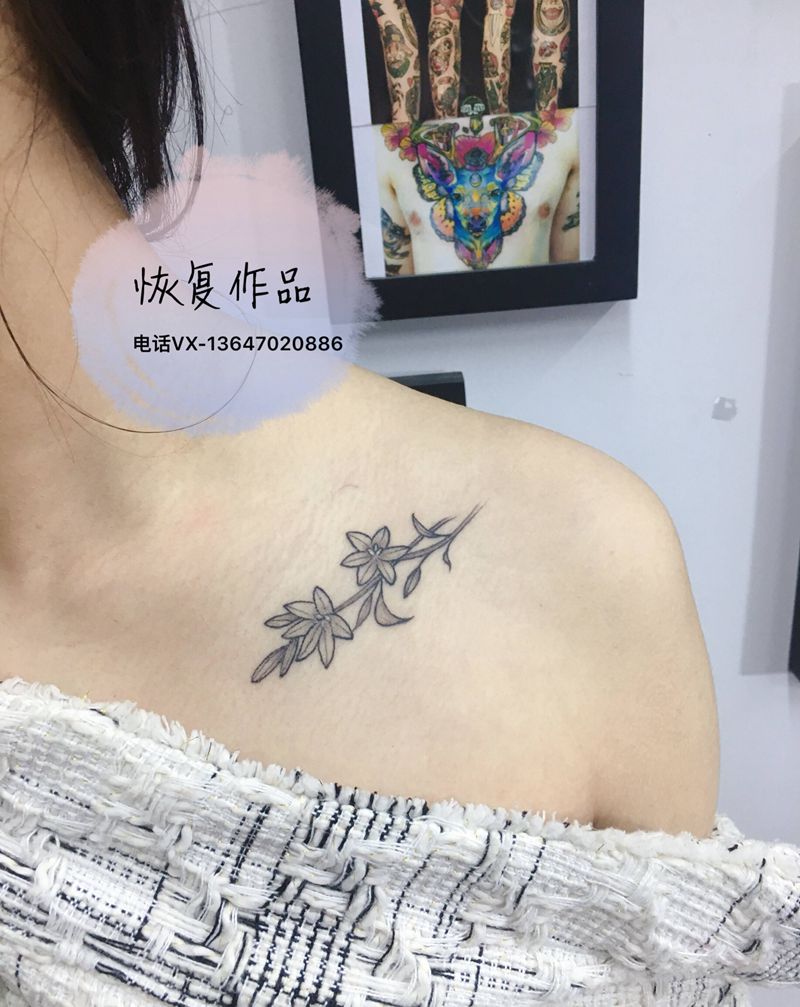 花纹身图片_肩部纹身图案