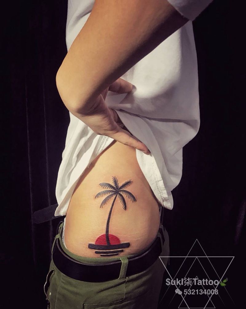 椰子树遮盖纹身图片