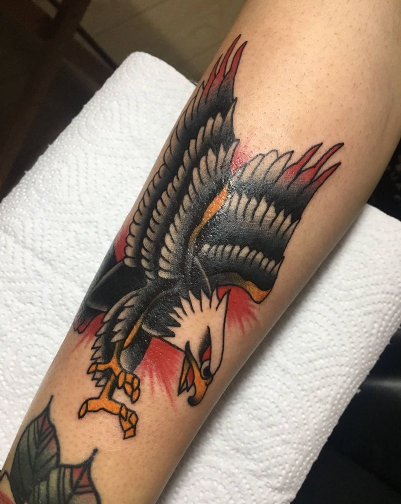 鹰纹身图片_手臂手部Old School纹身图案